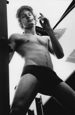 Alex Pettyfer pic #324505