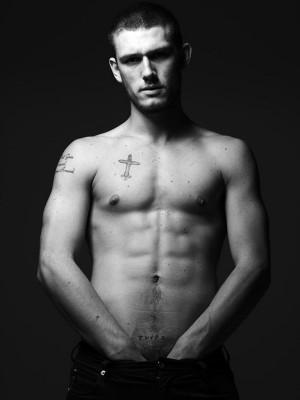 photo 6 in Alex Pettyfer gallery [id327520] 2011-01-13 00:00:00