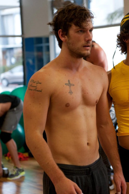 Alex Pettyfer pic #526626