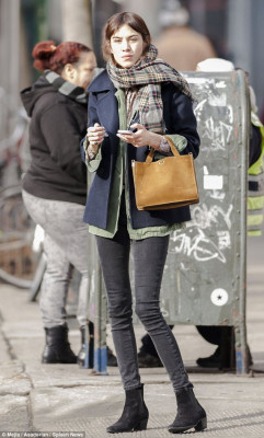 Alexa Chung pic #655796