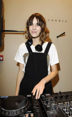 Alexa Chung pic #311365