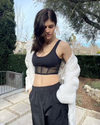 Alexandra Daddario pic #1294900