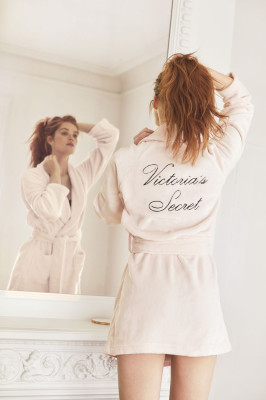 photo 5 in Alexina Graham gallery [id1189162] 2019-11-11 00:00:00