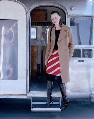 photo 4 in Alexis Bledel gallery [id159360] 2009-06-01 00:00:00