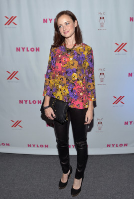 photo 6 in Alexis Bledel gallery [id533368] 2012-09-18 00:00:00