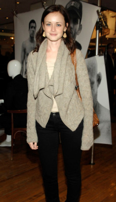 photo 8 in Alexis Bledel gallery [id158005] 2009-05-25 00:00:00
