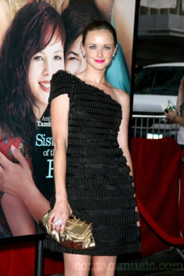 photo 6 in Alexis Bledel gallery [id158007] 2009-05-25 00:00:00