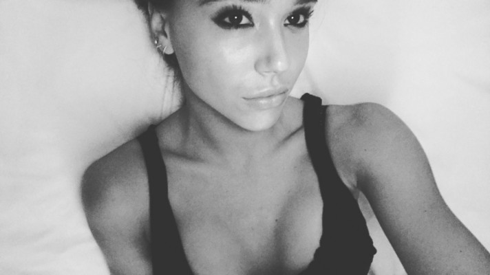 Alexis Ren pic #911121