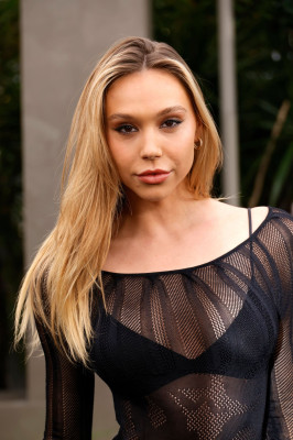 Alexis Ren pic #1303553