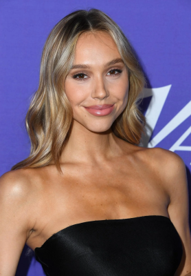 Alexis Ren pic #1309364