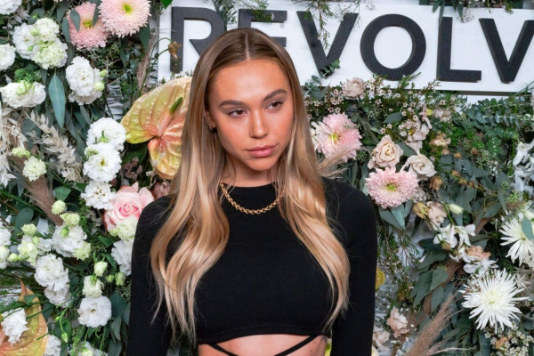 Alexis Ren pic #1283207