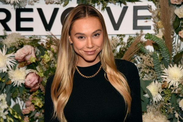 Alexis Ren pic #1283206