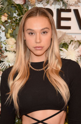 Alexis Ren pic #1283205