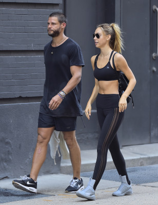 Alexis Ren pic #879513