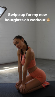 Alexis Ren pic #1046378