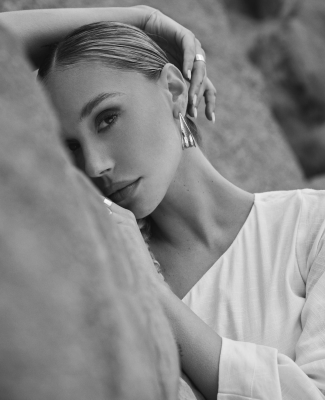 Alexis Ren pic #1303733