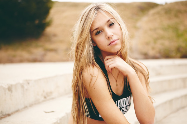 Alexis Ren pic #765672