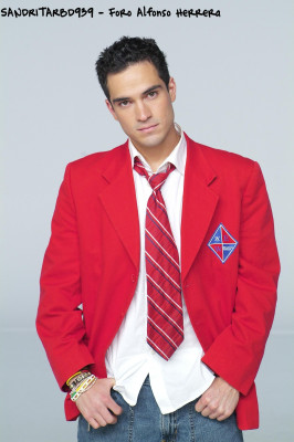 Alfonso Herrera  pic #506096