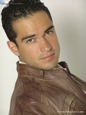 photo 3 in Alfonso Herrera  gallery [id528445] 2012-09-03 00:00:00