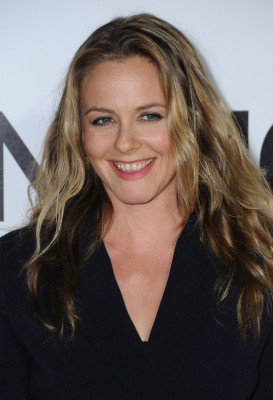 Alicia Silverstone pic #970220