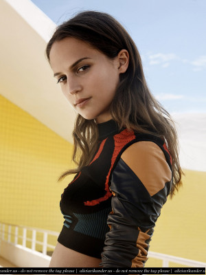 Alicia Vikander pic #1222488