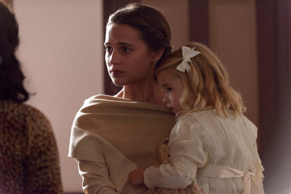 Alicia Vikander pic #1185730