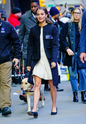 Alicia Vikander pic #1020930