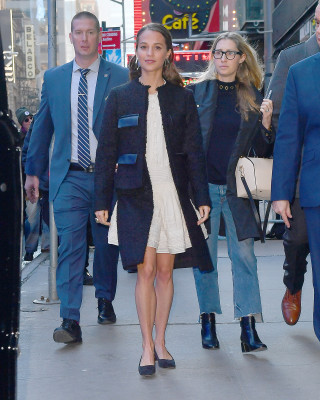 Alicia Vikander pic #1021071