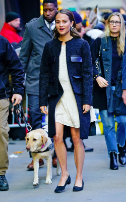 Alicia Vikander pic #1020931