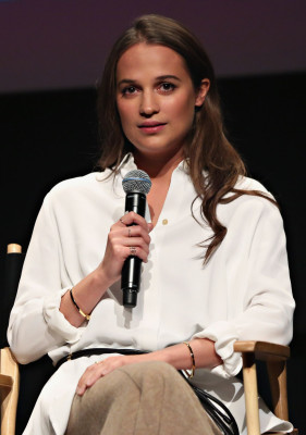 Alicia Vikander pic #820657