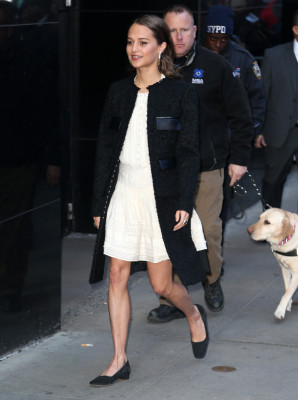 Alicia Vikander pic #1020928