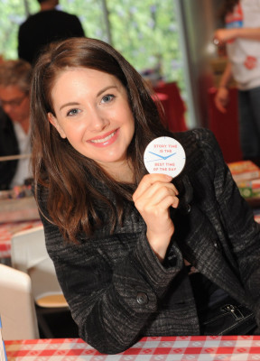 Alison Brie pic #679830