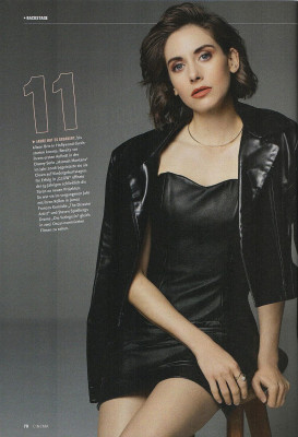 Alison Brie pic #1049696