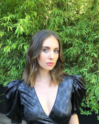 Alison Brie pic #1068460