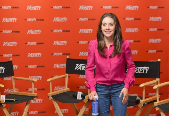 photo 21 in Alison Brie gallery [id687169] 2014-04-04 00:00:00