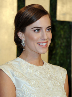 Allison Williams pic #591037