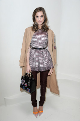 photo 8 in Allison Williams gallery [id807114] 2015-10-26 00:00:00