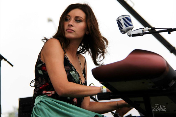 Aly and Aj pic #755819