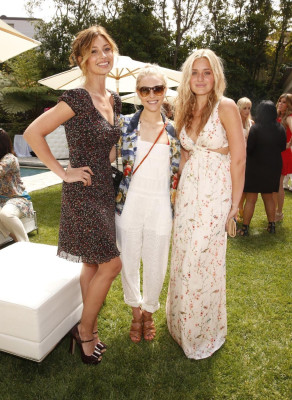 Aly and Aj pic #741287