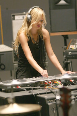Aly and Aj pic #169295