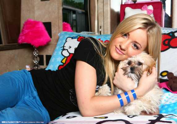 photo 5 in Aly and Aj gallery [id131221] 2009-02-02 00:00:00
