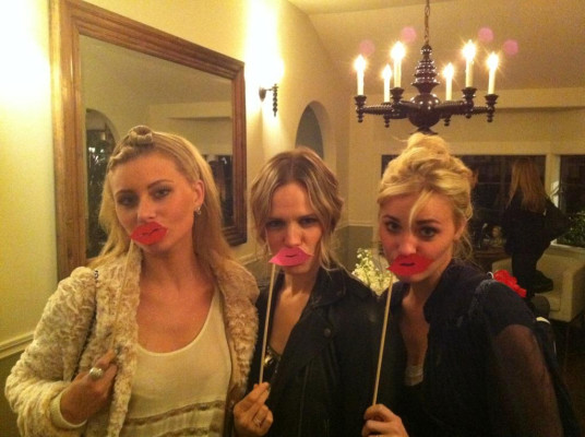 Aly and Aj pic #454518