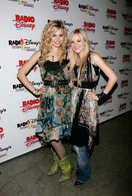 Aly and Aj pic #335097