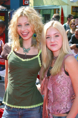 Aly and Aj pic #458543