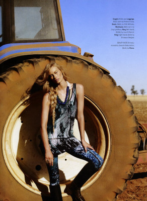 Alyssa Sutherland pic #946771