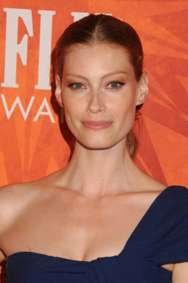 Alyssa Sutherland pic #939084