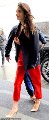 Amal Clooney pic #1110245