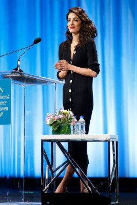 Amal Clooney pic #1141665