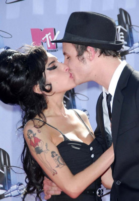photo 11 in Amy Winehouse gallery [id705574] 2014-06-05 00:00:00