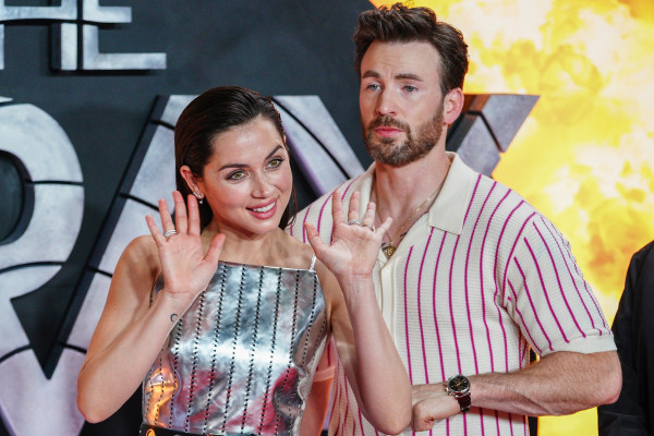 photo 18 in Ana de Armas gallery [id1307895] 2022-08-10 00:00:00